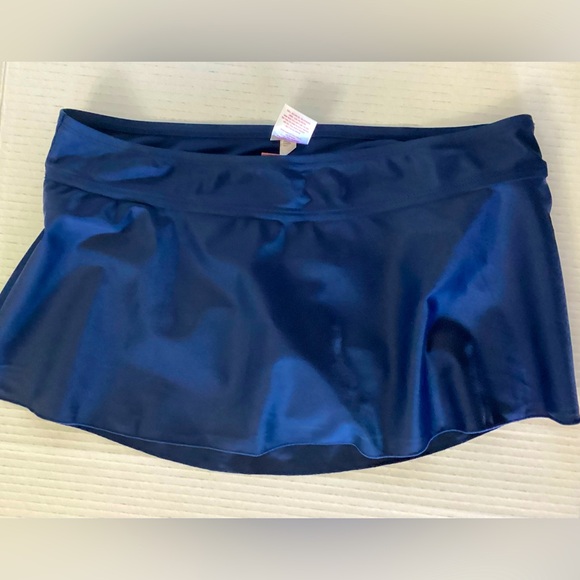 2/$30 💥 Merona swimming suit navy blue skirt - Picture 5 of 8